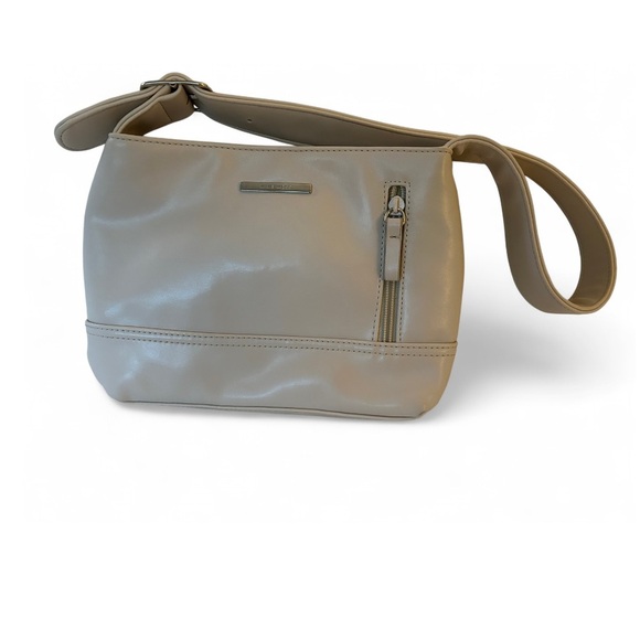 Vintage Nine West Cream Crossbody Bag with Sleek Modern Style - Picture 1 of 5